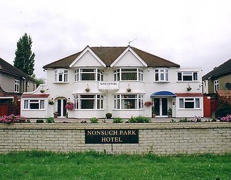 Nonsuch Park Hotel Эпсом Экстерьер фото